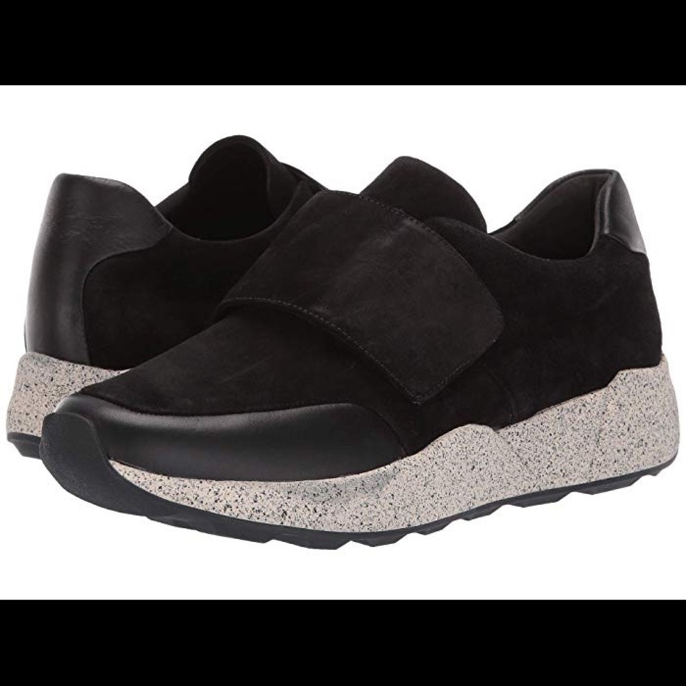NWT Vince Gage Black Sneaker sz 7.5
